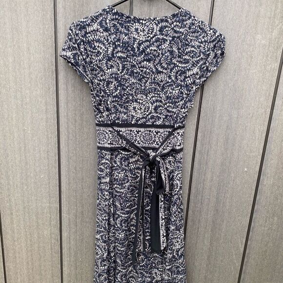 BCBG MaxAzria Dress - Picture 4 of 8